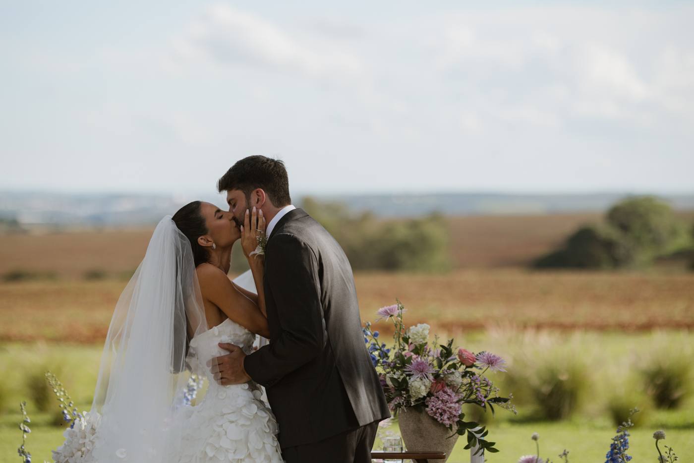 Casamento de Elisa e Thiago na Maison Reserva